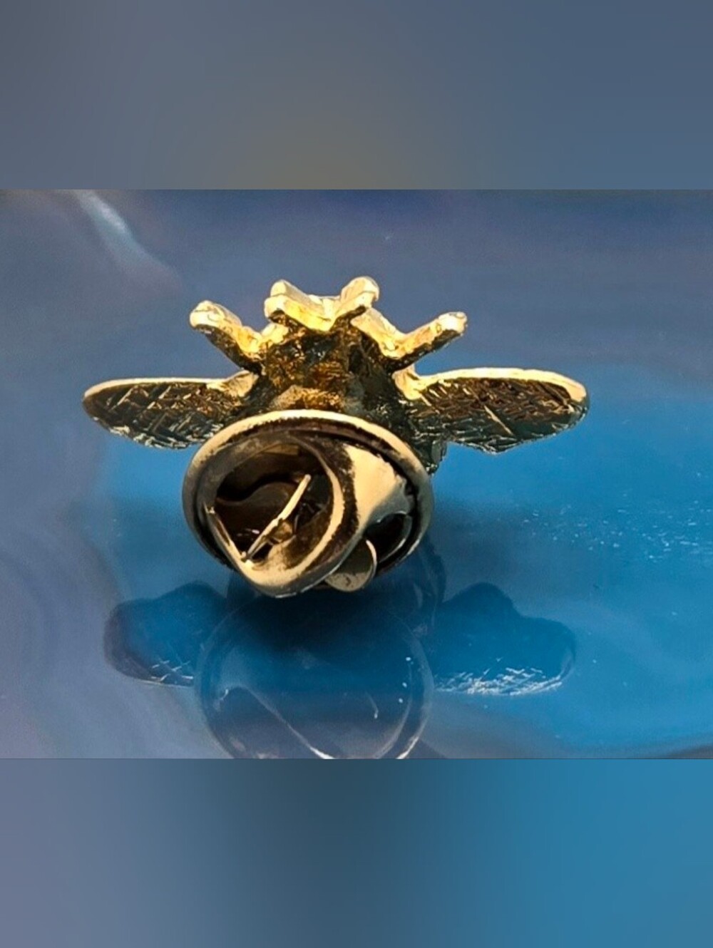 Bee Tack Pin w/ Stone (Unakite) Carved Scarab 1" X ¾" - Picture 3 of 5
